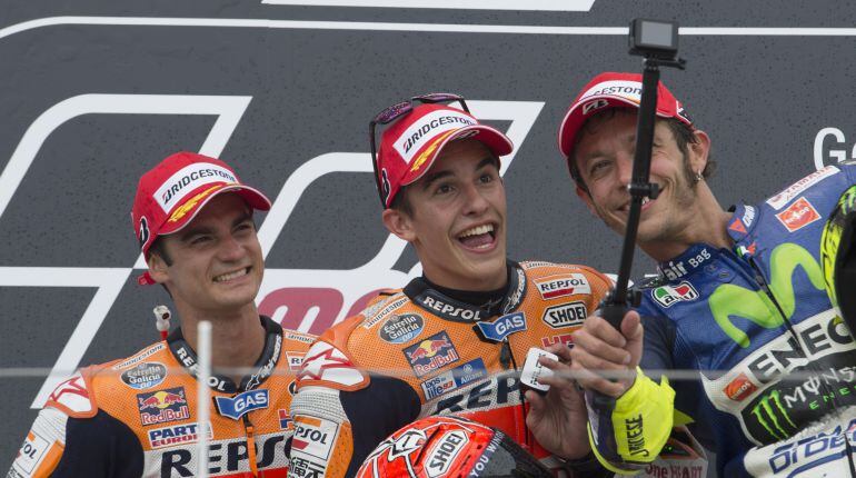 Dani Pedrosa, Marc Márquez y Valentino Rossi, en el GP de Alemania 2015.