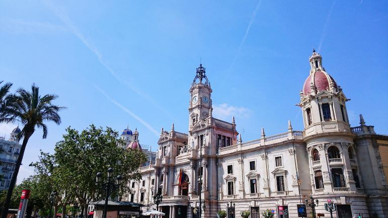 Fachada principal del Ayuntamiento de València