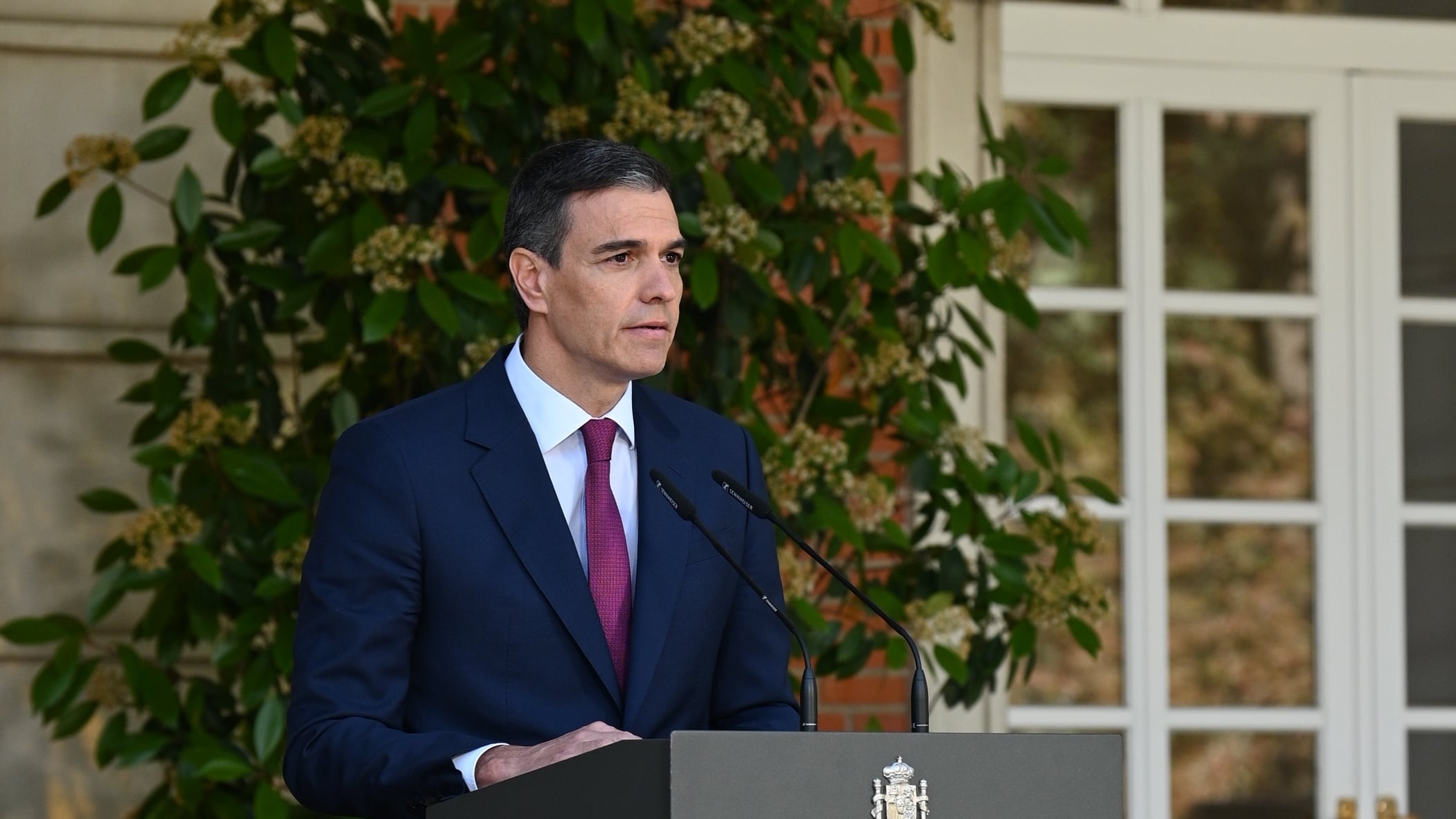 El presidente del Gobierno, Pedro Sánchez, durante su comparecencia institucional en La Moncloa, en la que ha comunicado este lunes.