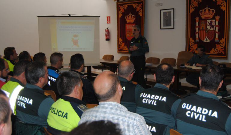 San Martín de la Vega ha acogido una reunión de mandos de la Guardia Civil de toda la zona sur donde se han analizado los datos estadísticos en este ámbito