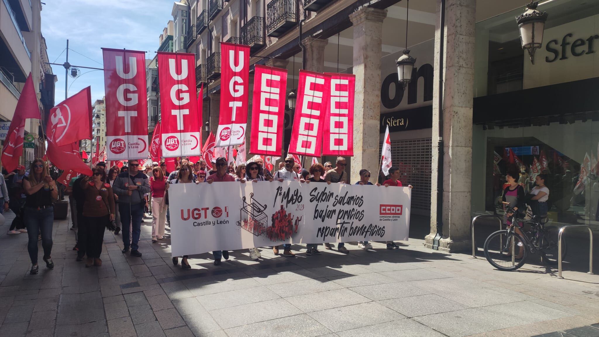 Cabecera de la manifestación del 1 de mayo en Palencia