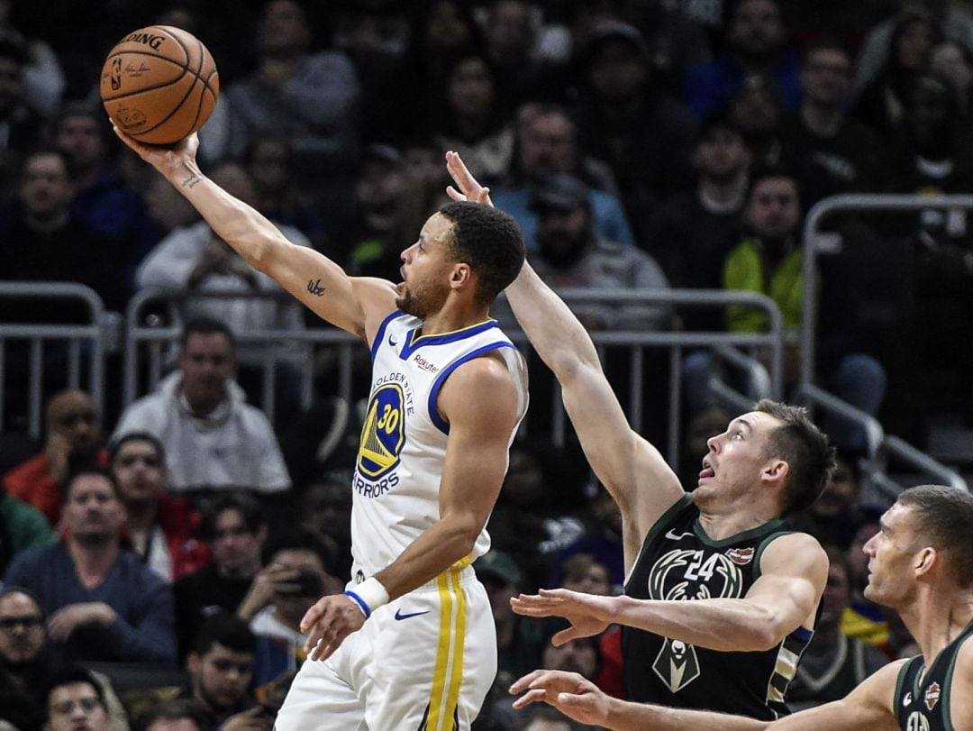 Curry, durante el partido ante los Bucks