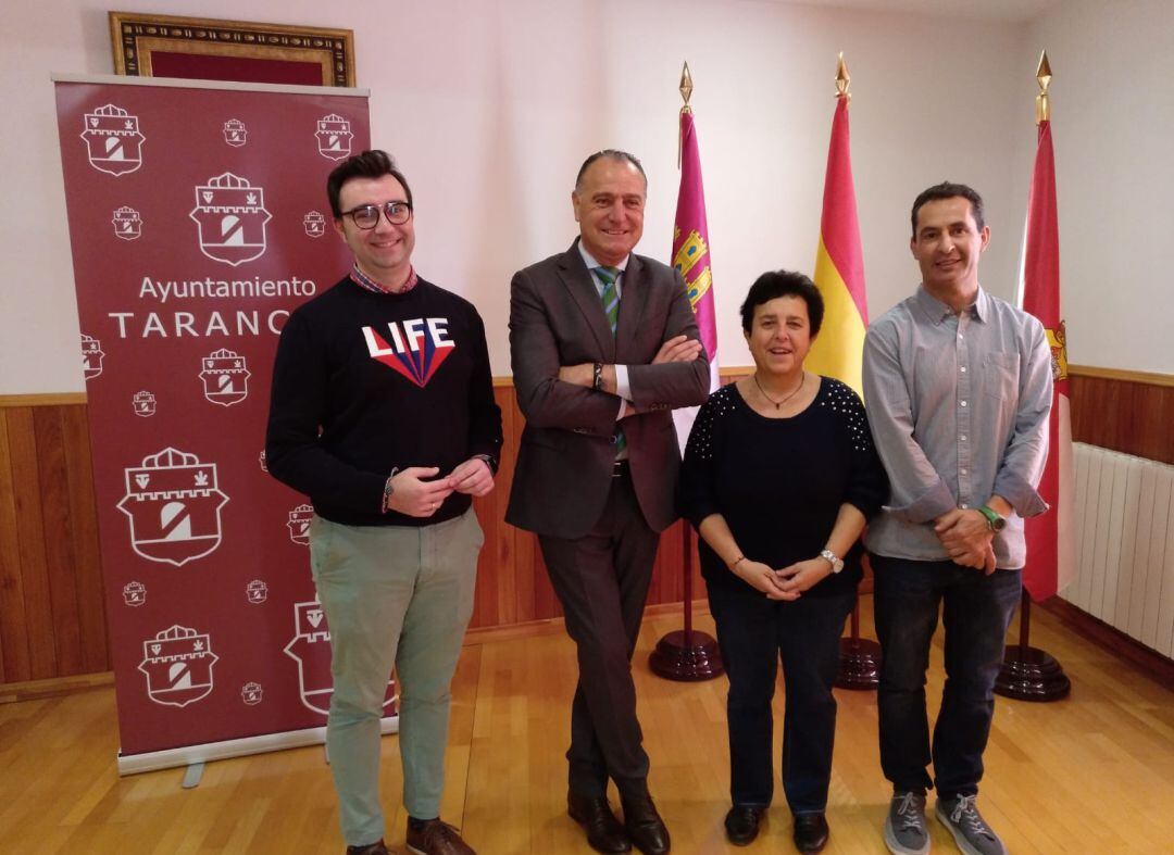 El alcalde con concejales del equipo de Gobierno