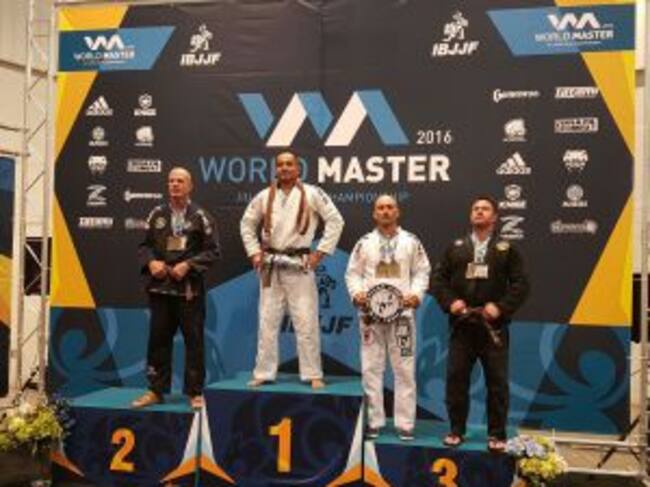 Javi Riquelme logró un meritorio bronce