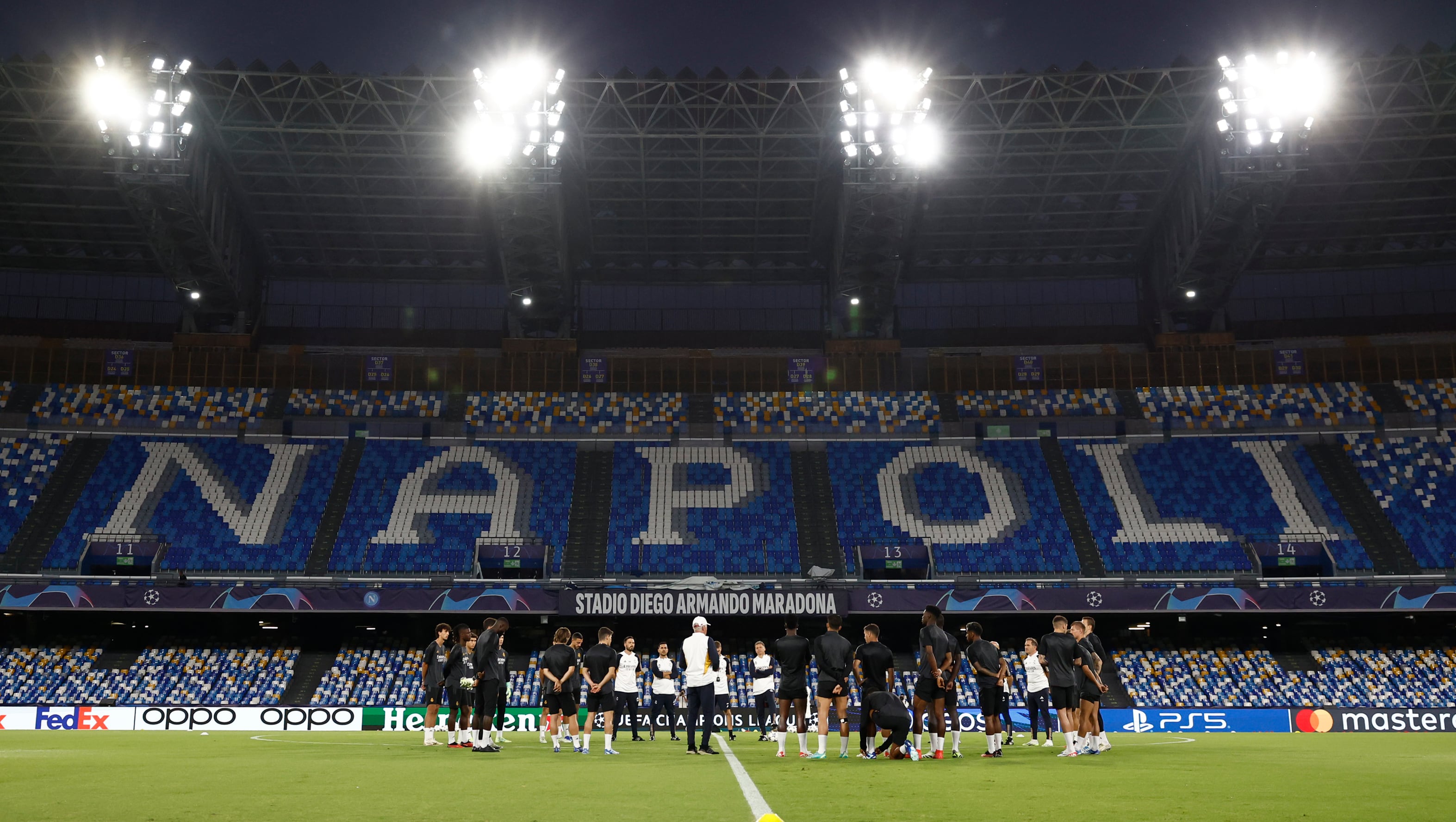 El Real Madrid entrenó este lunes en el Estadio Diego Armando Maradona.