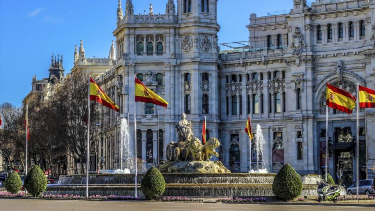 Enfrentamiento entre Ayuntamiento y Delegación por las acampadas de Cibeles