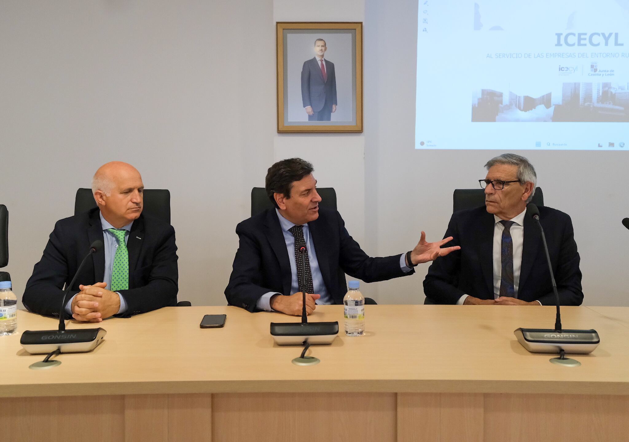 Castilla y León mejora apoyos a las empresas que se ubiquen el medio rural para emprender