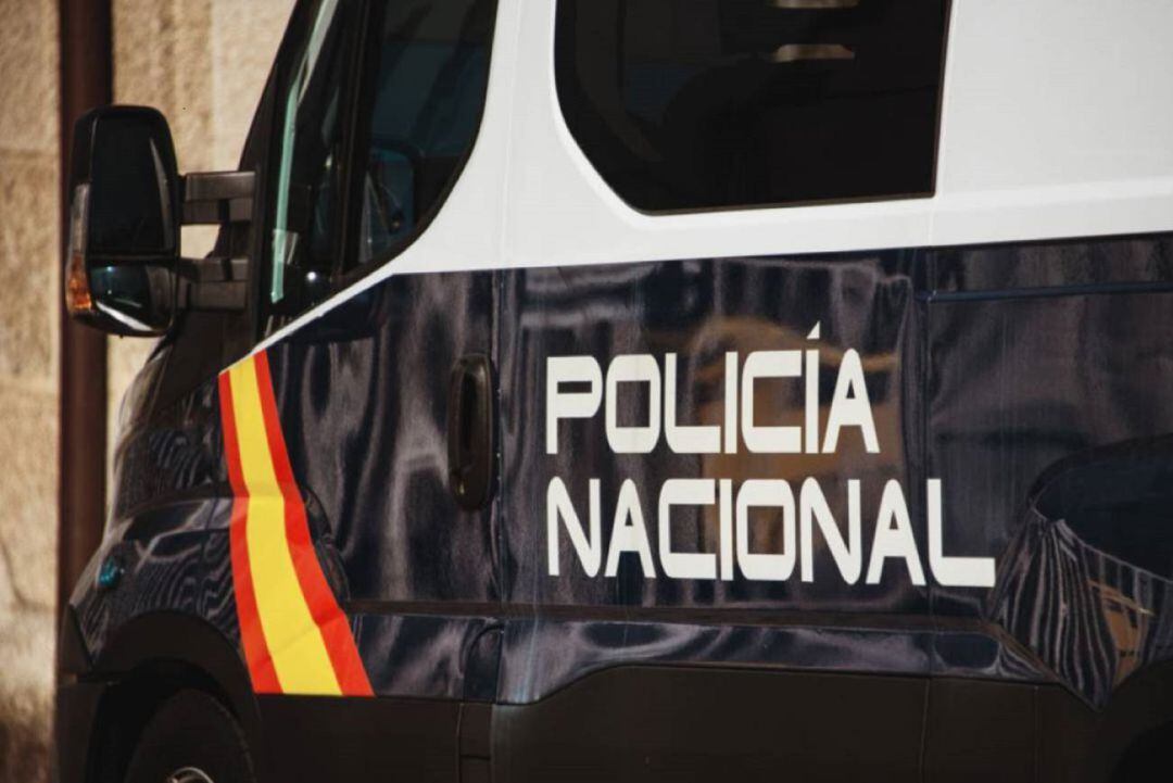 Furgón de la Policía Nacional