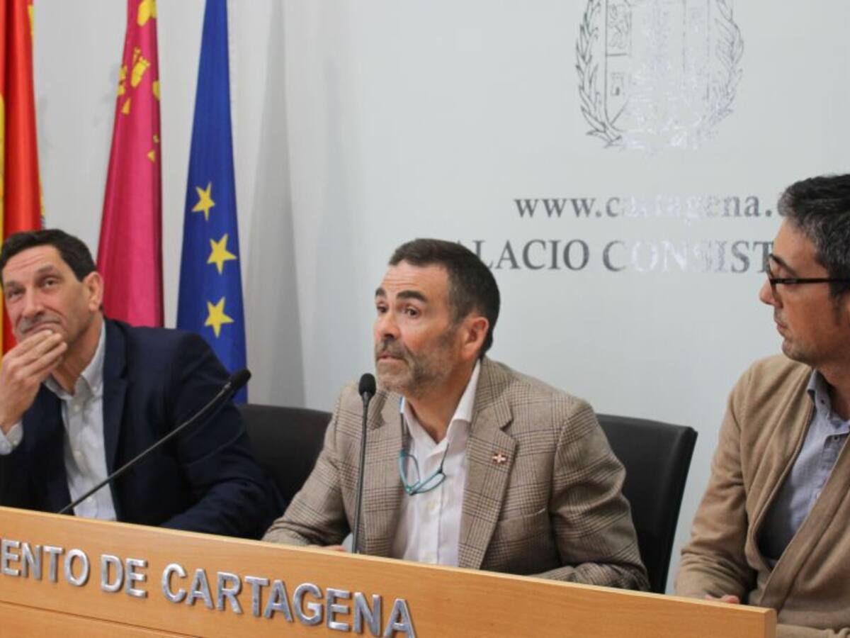 Vecinos, la Mesa de la Provincia y MC Cartagena rechazan la reforma del Estatuto de Autonomía