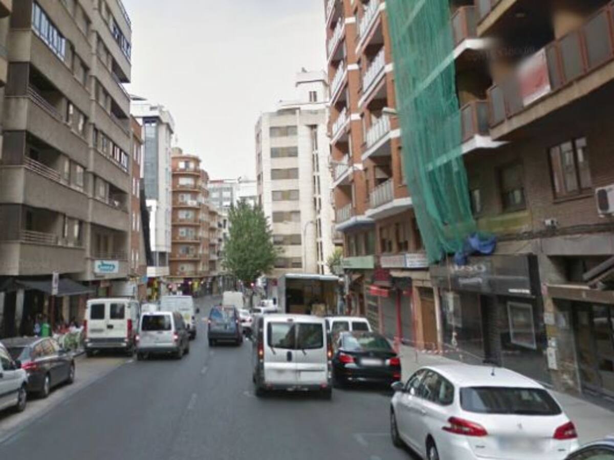 Tinte permanece aún cortada entre Teodoro Camino y la calle 'Ancha'