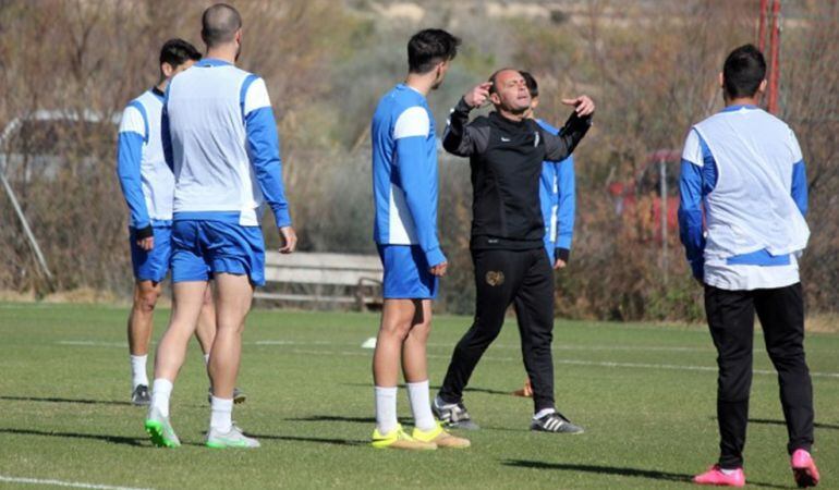 Mir durante un entrenamiento