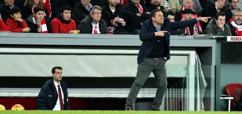 El entrenador de la Real Sociedad Eusebio Sacristán durante el partido de la vigésimo quinta jornada de la Liga de Primera División en San Mamés. 