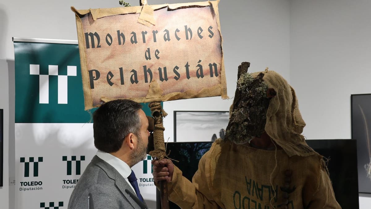 Los Moharraches, sus cencerros y sus máscaras volverán a las calles de Pelahustán este mes de noviembre