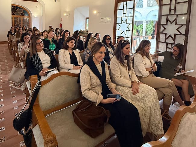 Participantes en el Foro 'Inspiración en Femenino' que organizó AMET en Jaén.