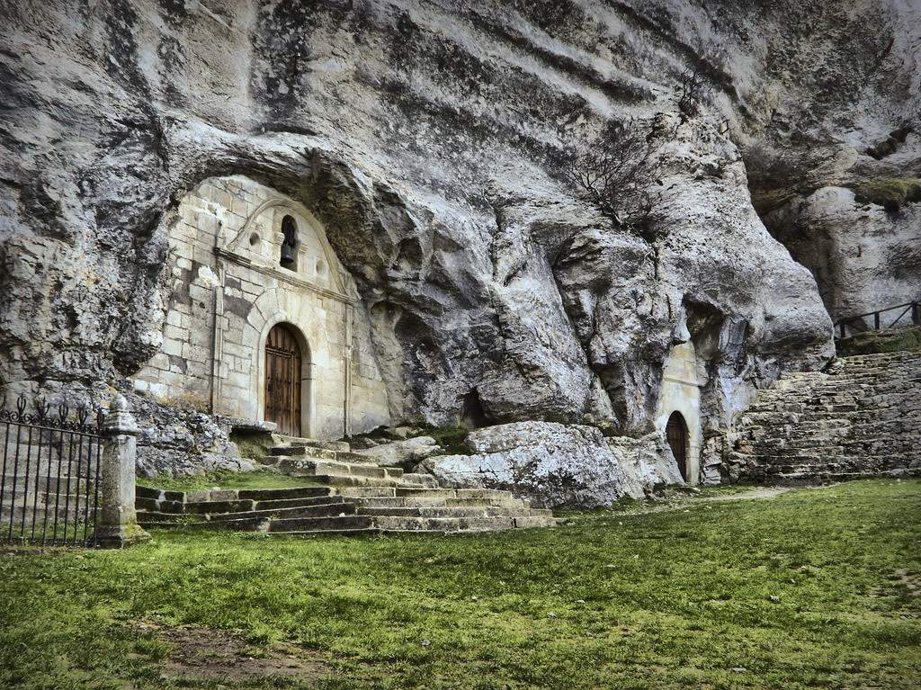 Monumento Natural Ojo Guareña