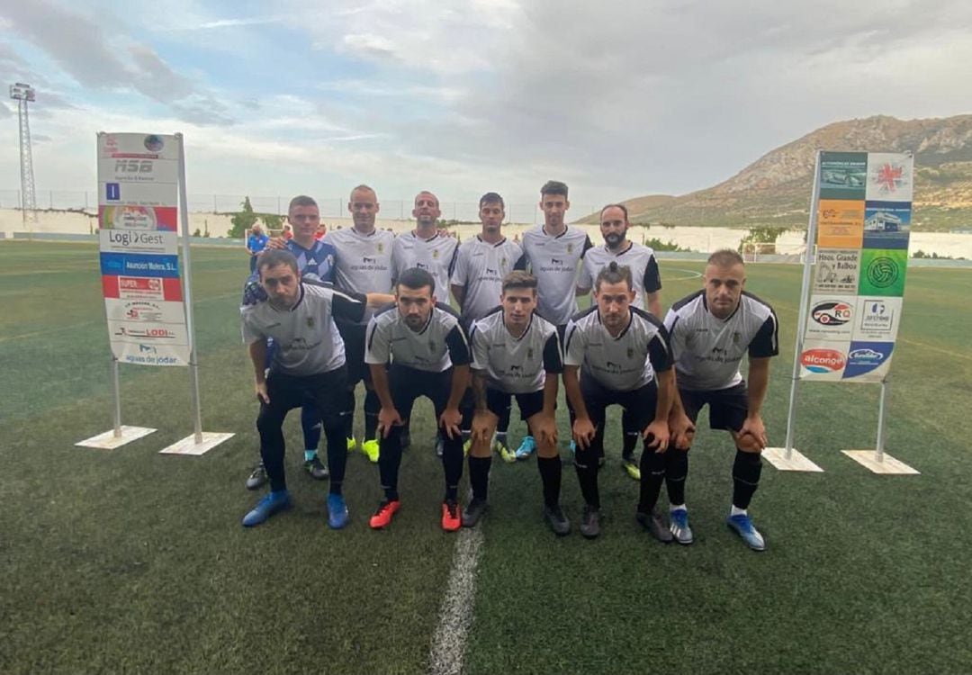 Equipo titular en encuentro frente al Deportivo Linares B