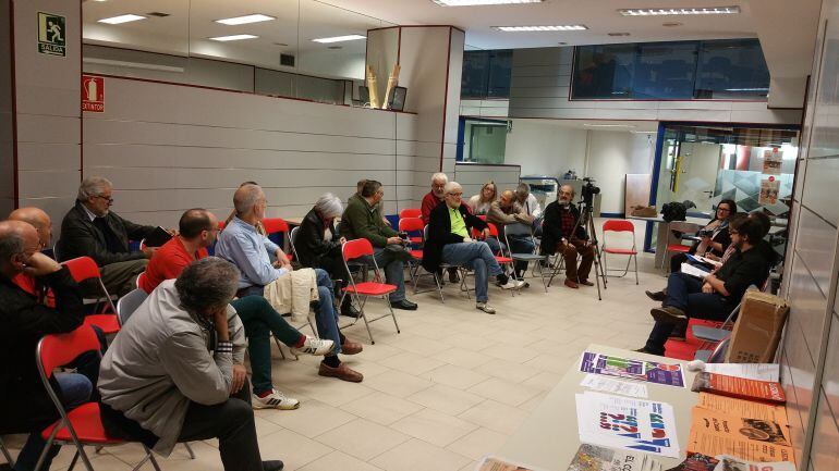 Asamblea de Lugonovo en la que se aprobó apoyar a En Marea en las Elecciones Generales del 26J.