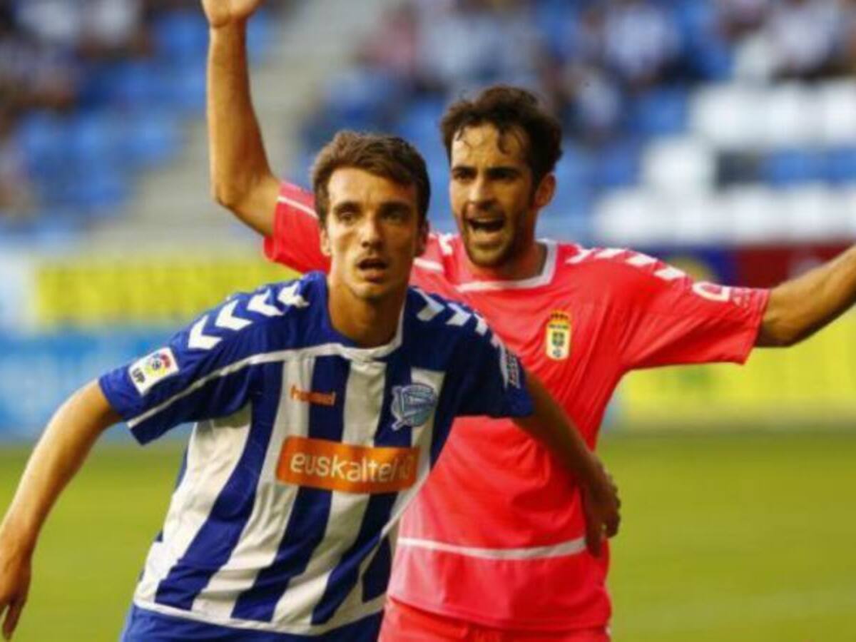 El Alavés supera con claridad al Oviedo por 2 a 0