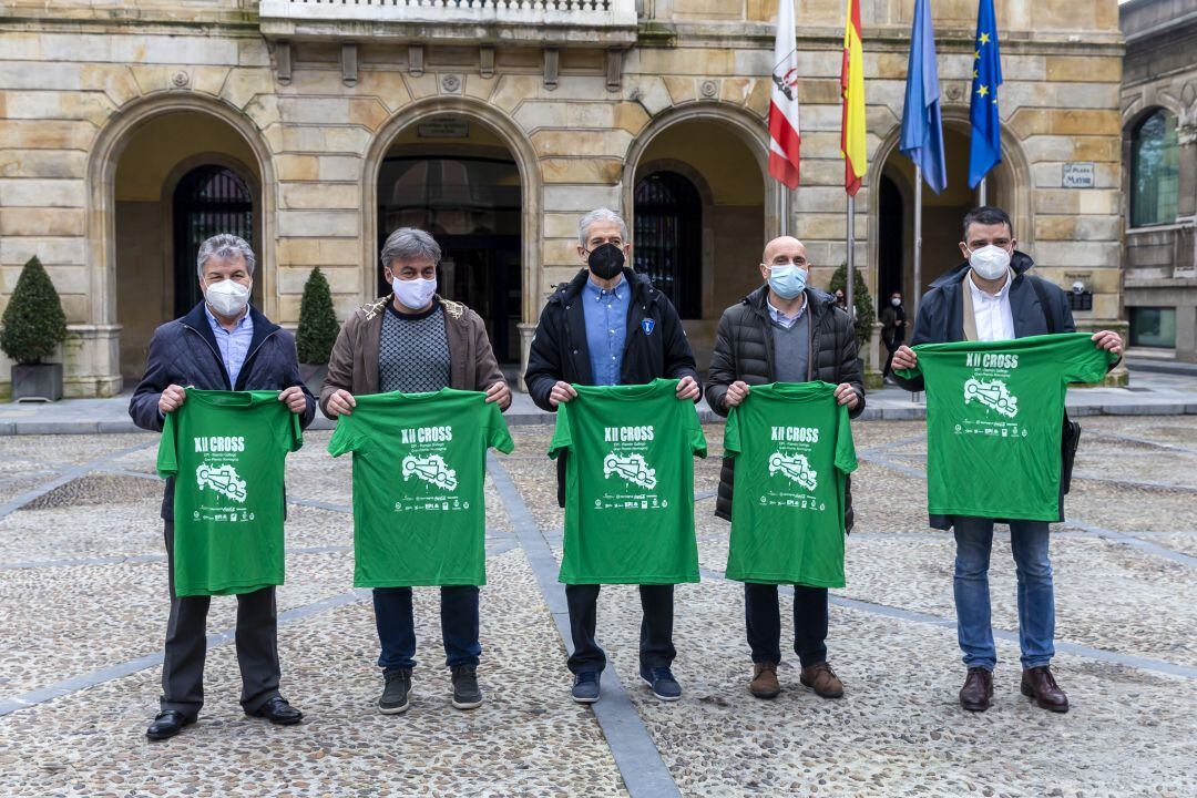 Presentación del Cross EPI Gijón - Ramón Gallego en el ayuntamiento de Gijón.