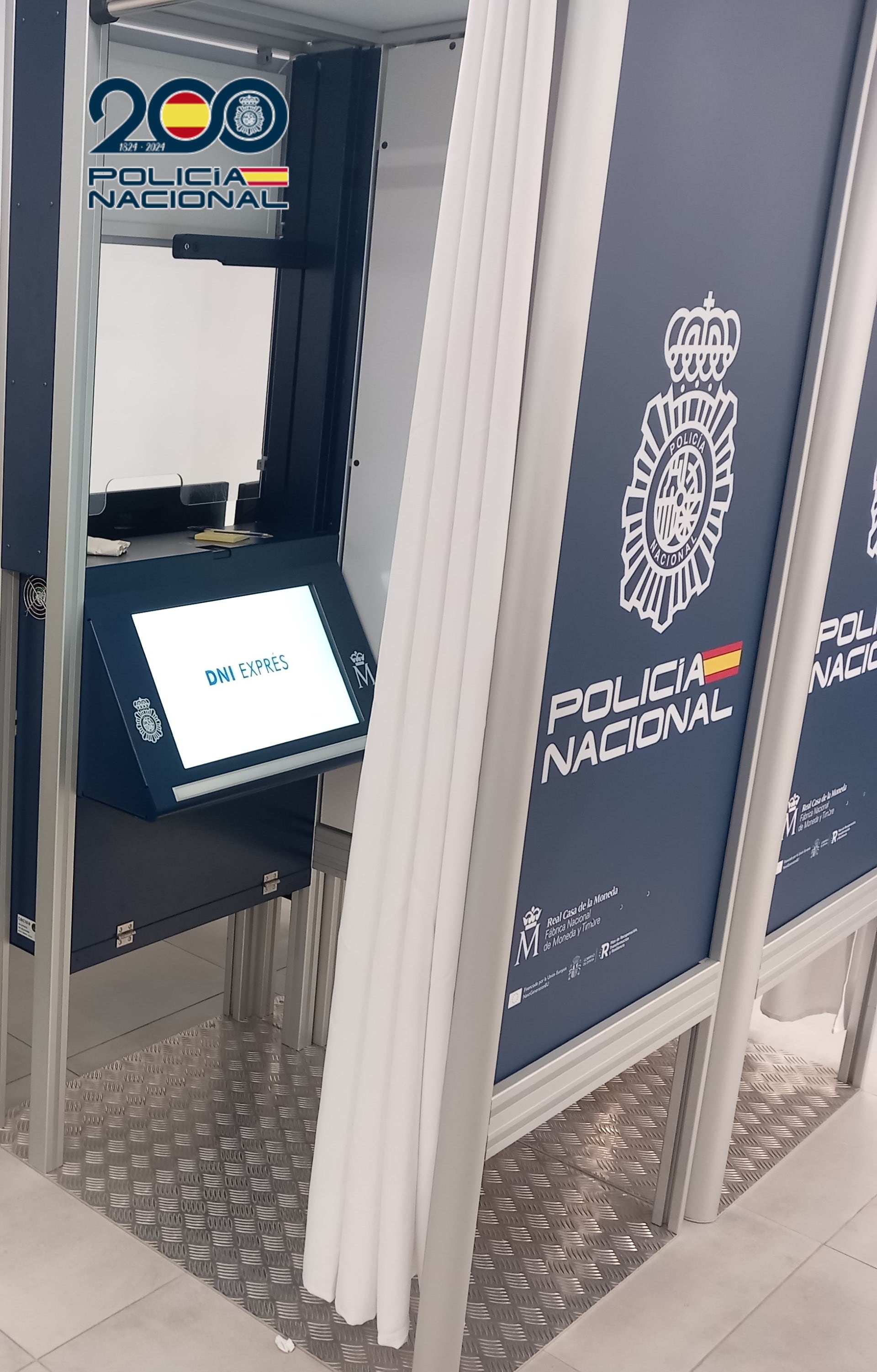 El módulo del “DNI Exprés” implementado en la calle López Dóriga (Santander), agiliza la renovación del documento y supone un ahorro económico