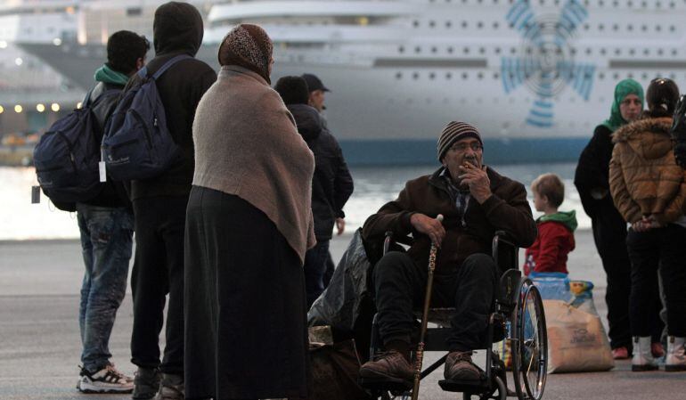 Refugiados llegados al puerto de Pireo (Grecia) procedentes de Turquía