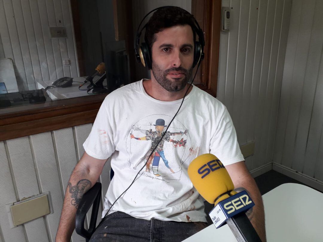 Miguel Angel Belinchón (Belin) en el estudio de Radio Linares