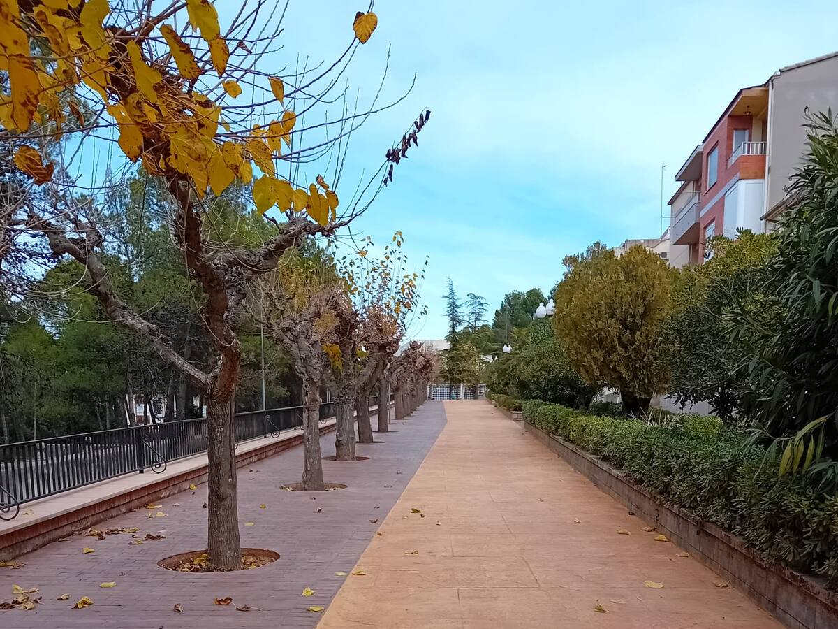 Finaliza la nueva pavimentación del Paseo de La Font del Cavaller en Banyeres de Mariola
