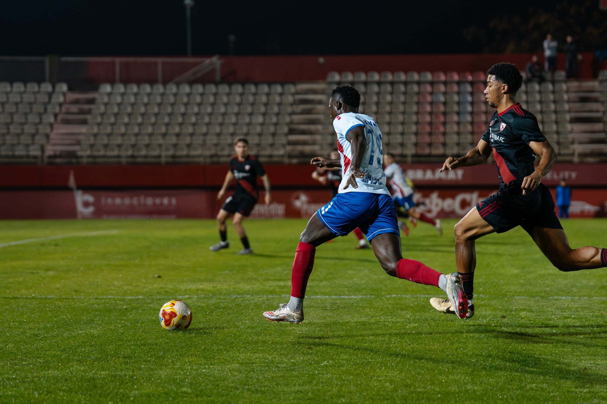 Obeng en el duelo ante el Sevilla Atlético