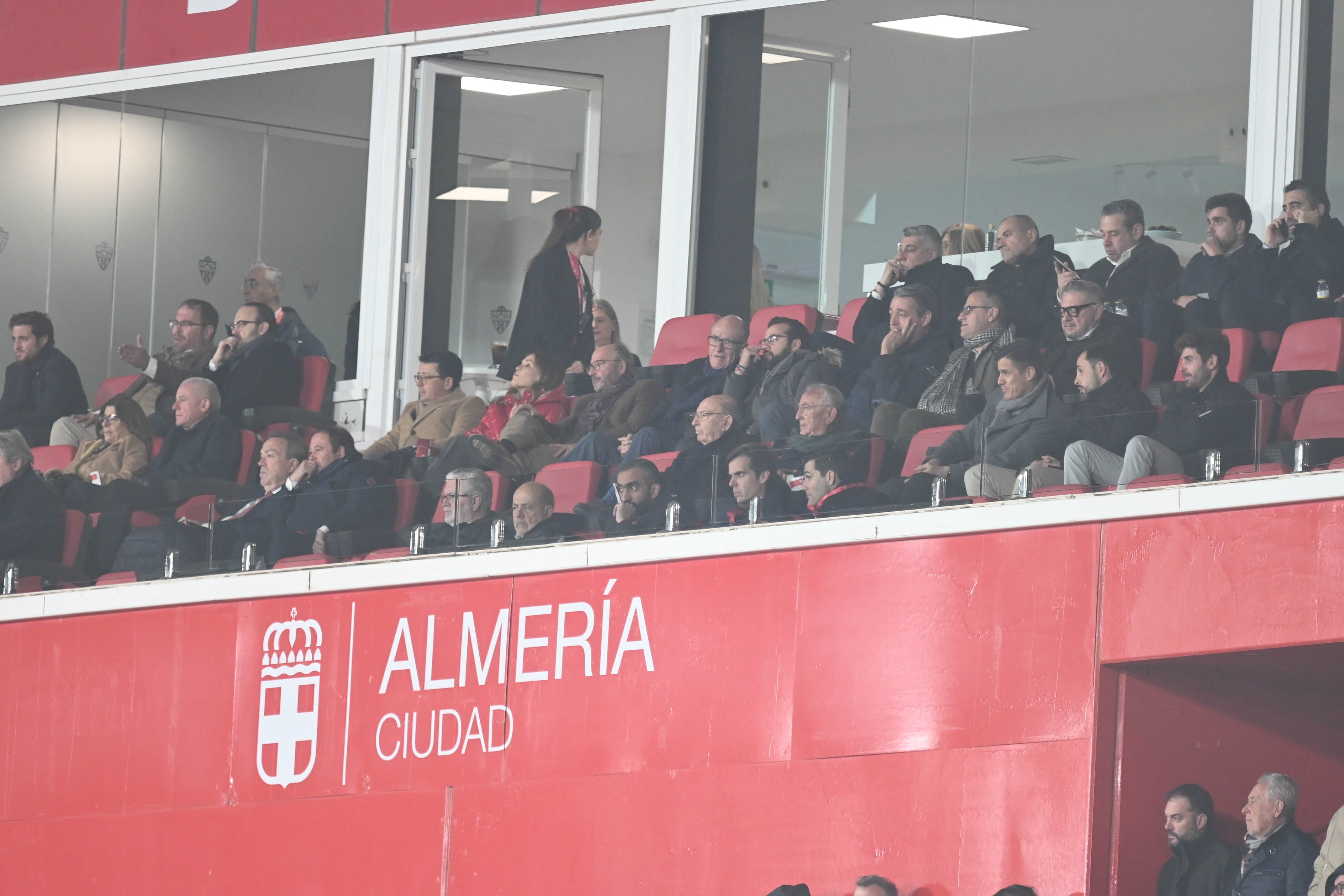 Mohamed El Assy, CEO del Almería, presidiendo el partido ante el Leganés.