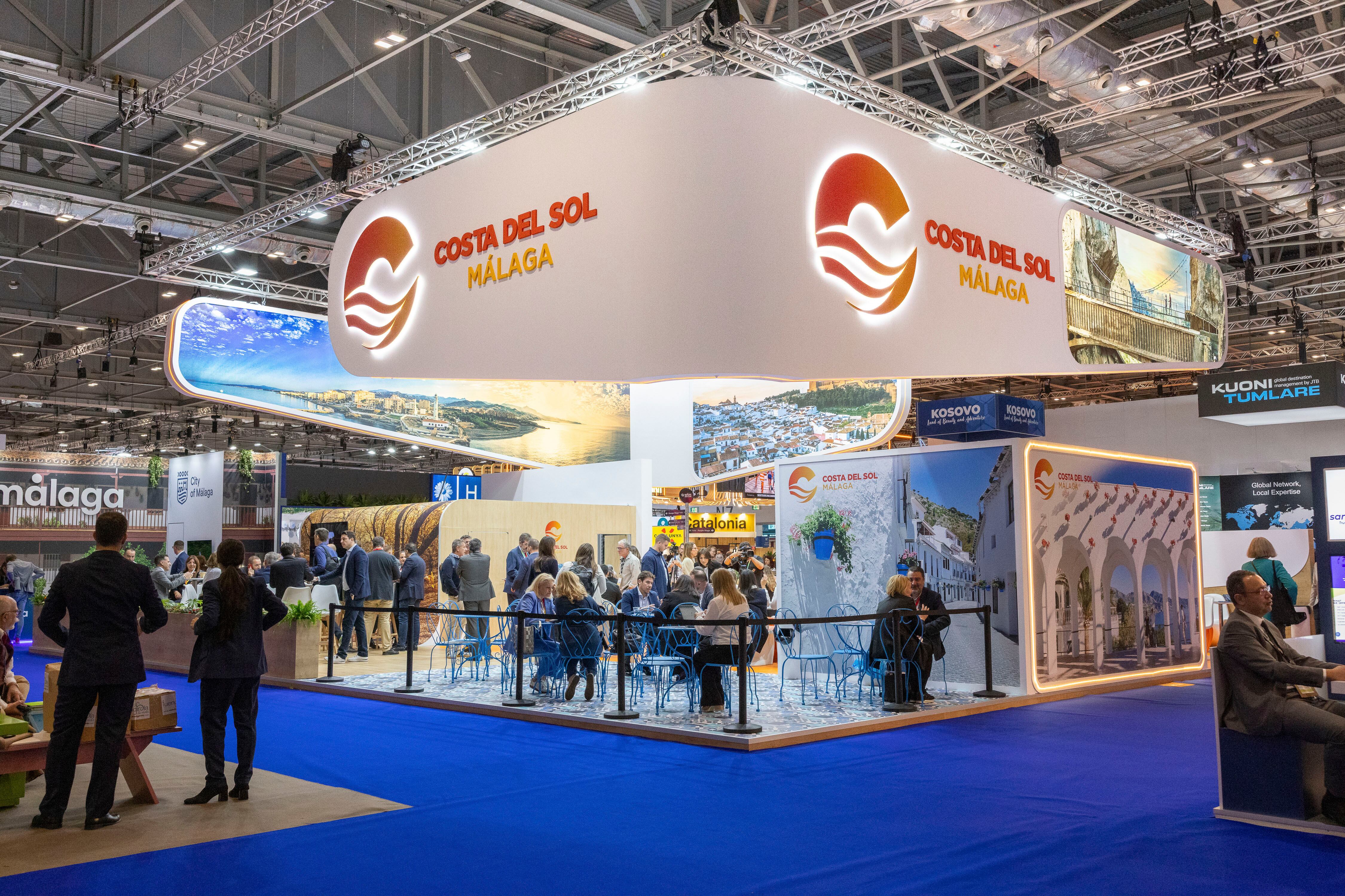 LONDRES, 04/11/2025.- Vista este martes del Stand Turismo Costa del Sol en el marco de la feria World Travel Market (WTM ) de Londres. EFE/Betty Zapata
