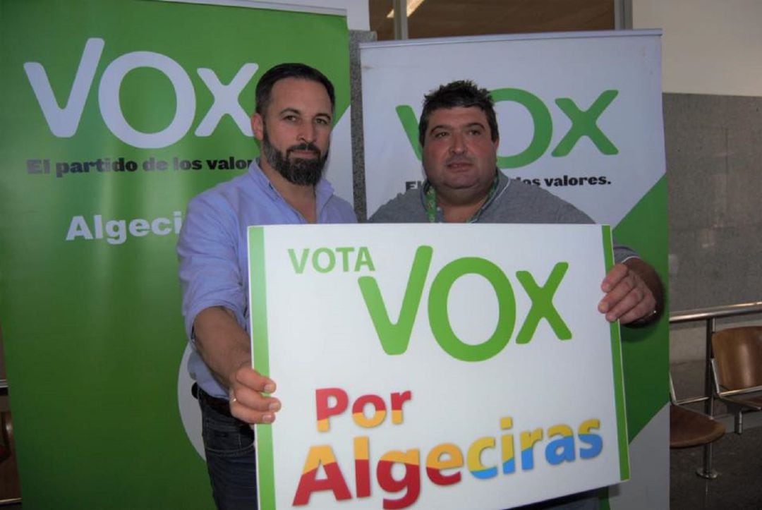 Santiago Abascal y Antonio Gallardo, líderes de VOX en España y Algeciras.