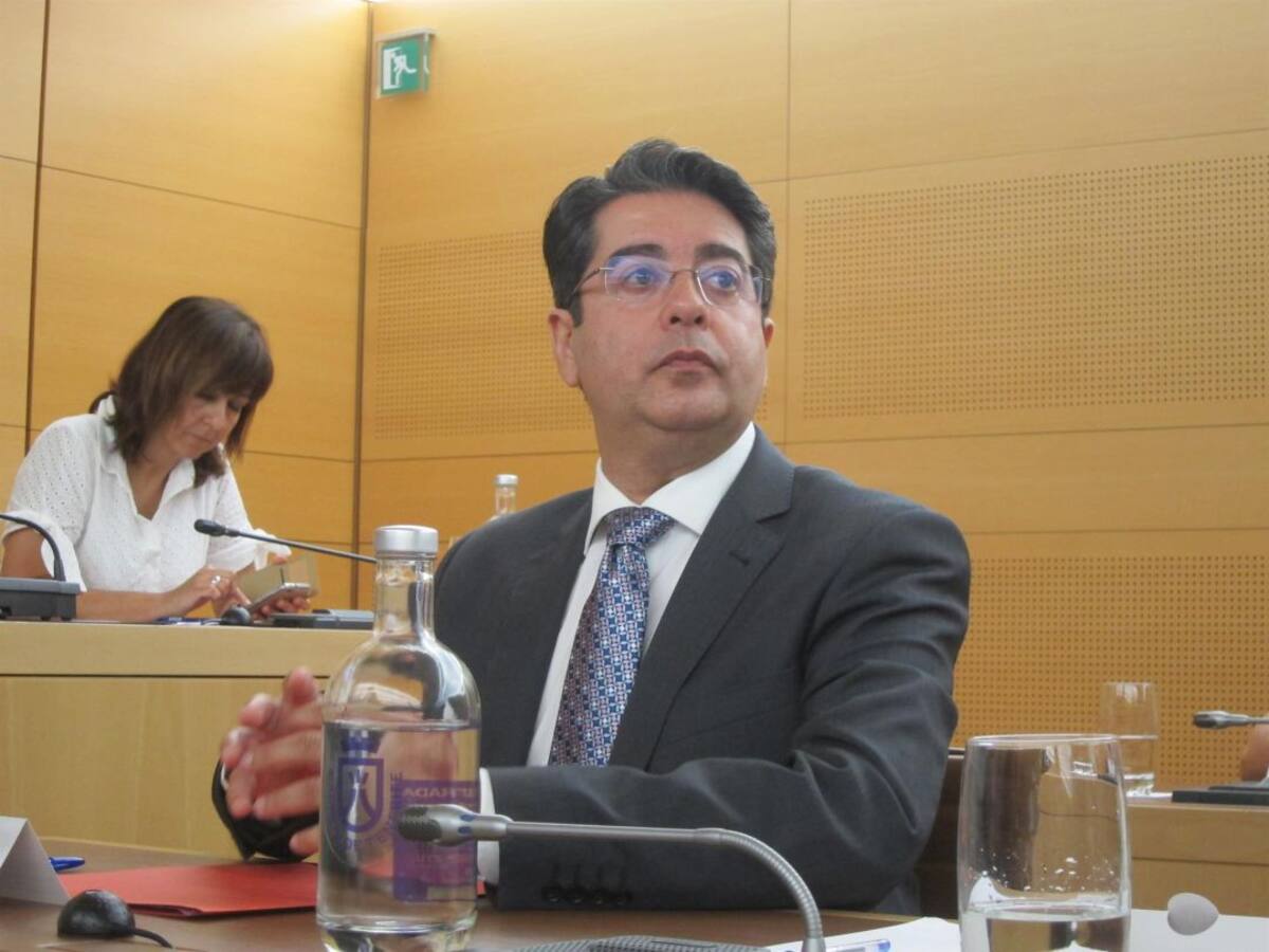 Martín: "No estamos en disposición de abrir los hoteles en verano"