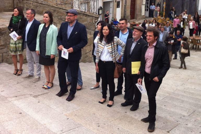 Martiño Noriega y su equipo acceden a la plaza del Obradoiro