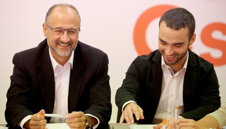 Luis Fuentes (i) y Pablo Yáñez (d), de Ciudadanos, en una imagen de archivo