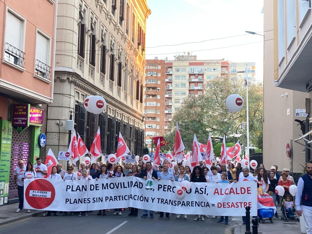 Las calles del centro de Murcia han acogido la manifestación contra los planes de movilidad