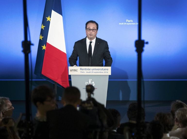 Hollande podría ser el primer presidente afectado por el decreto, si pierde las próxima elecciones en mayo o no llega a presentarse