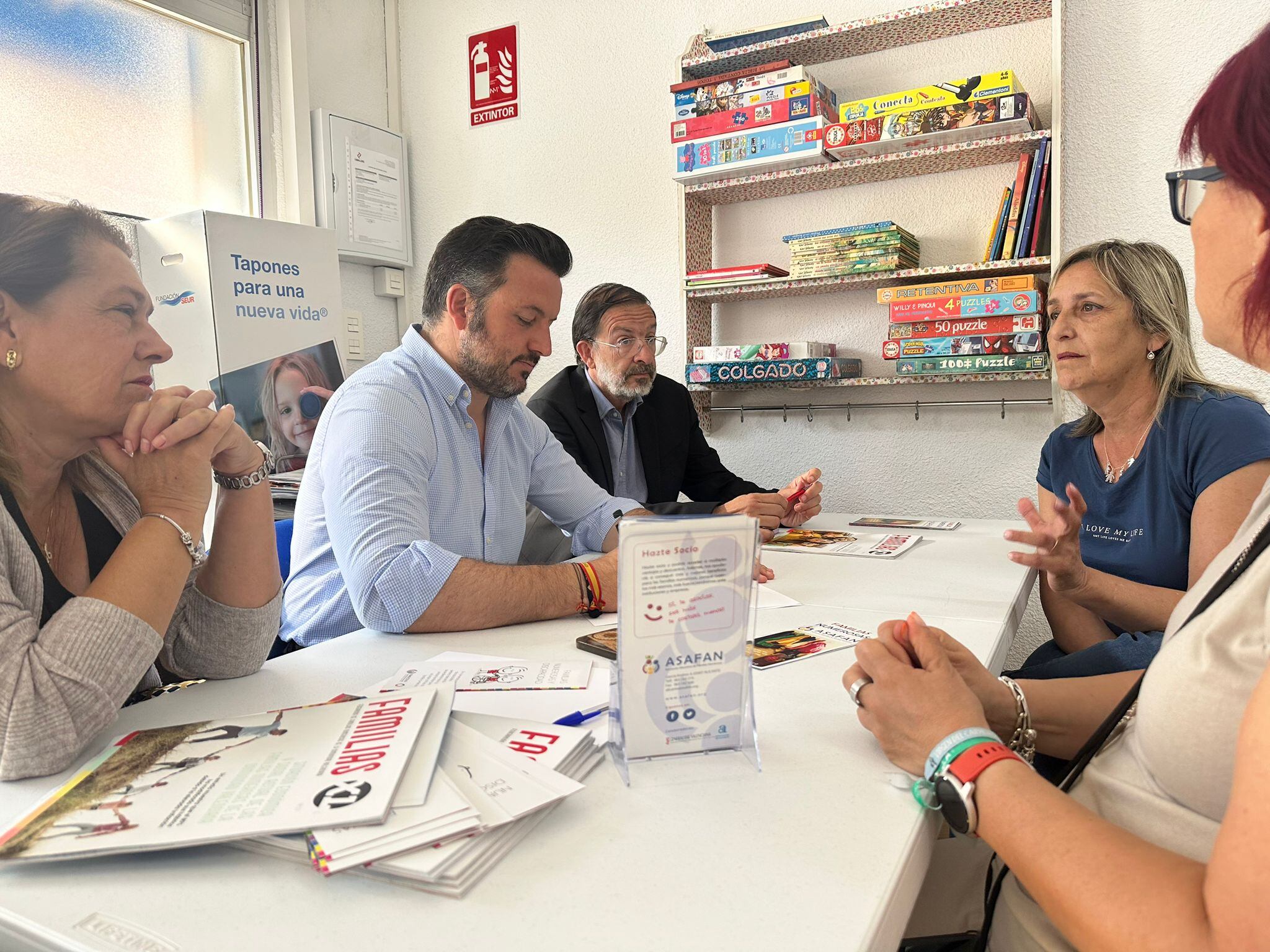 Pablo Ruz, presidente del PP de Elche, reunido con la Asociación de Familias Numerosas de Elche