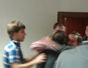 Emocionado Del Amo tras ganar las elecciones