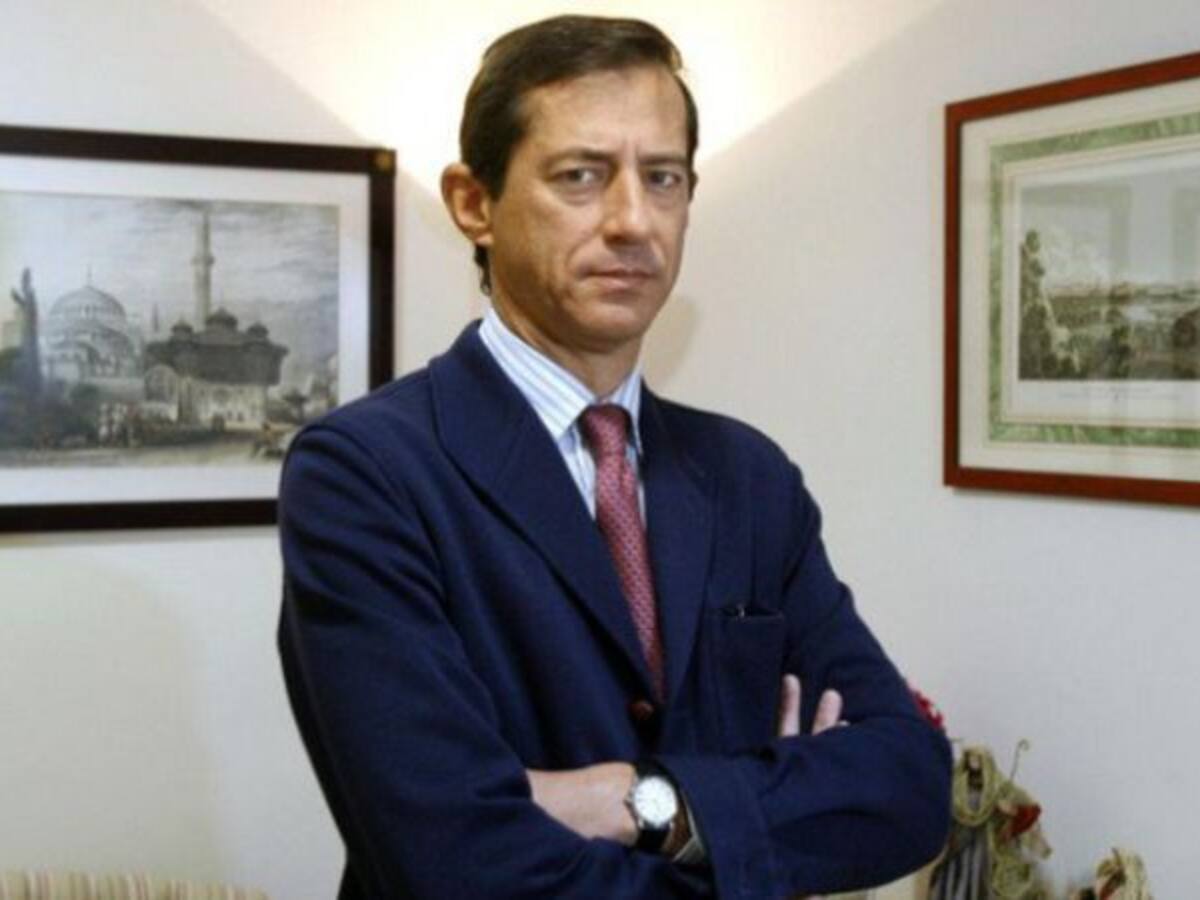 Enrique Esquivias presenta a los integrantes de su candidatura al Consejo