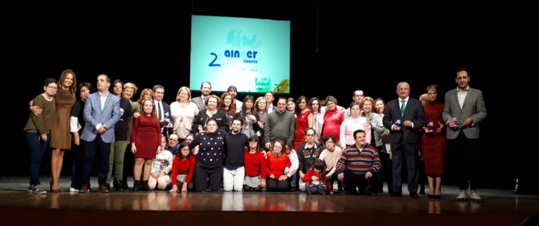 Foto Familia en el 20 aniversario de Ainper.