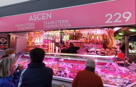 &#039;Ascen, charcutería&#039; es otro de los puestos habituales en los que consultamos los precios navideños en Radio Bilbao