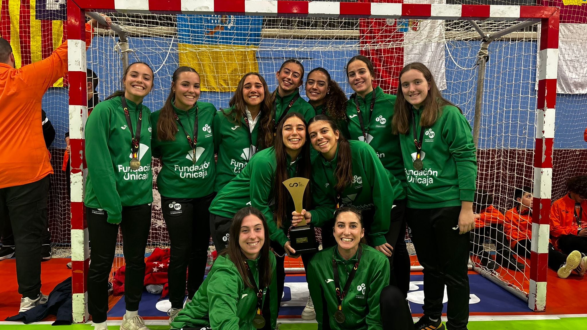 Las jugadoras de la Selección Andaluza cadete de balonmano, que se proclamaron campeonas de España