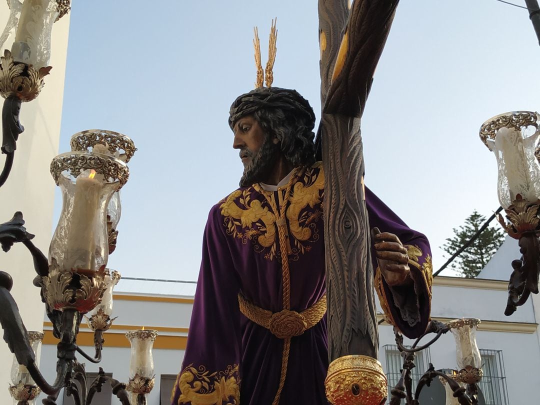 Nuestro Padre Jesús de la Salud en sus Tres Caídas en el traslado a su templo