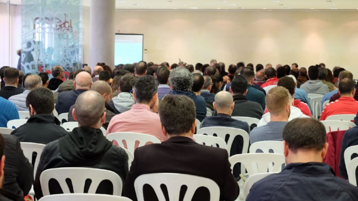 Junta del Real Murcia: ampliación de capital y acciones legales contra Mauricio, Moro y Gálvez