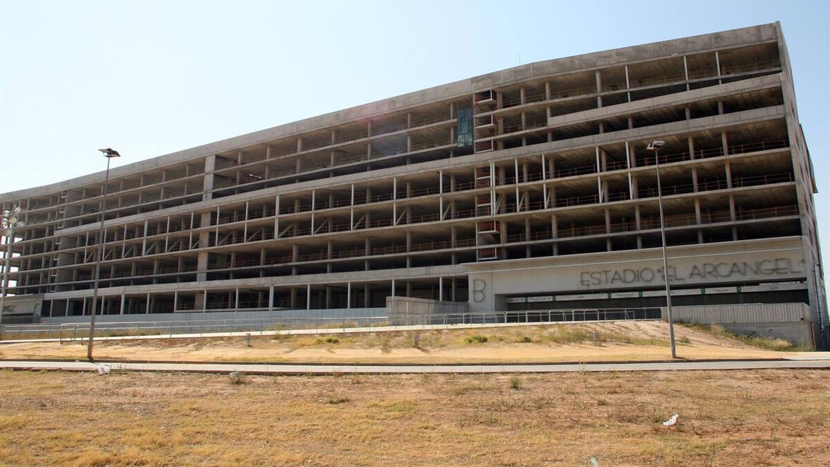 La semana que viene se abordará desde la Gerencia de Urbanismo el proyecto para cerrar las fachadas este y sur del estadio El Arcángel