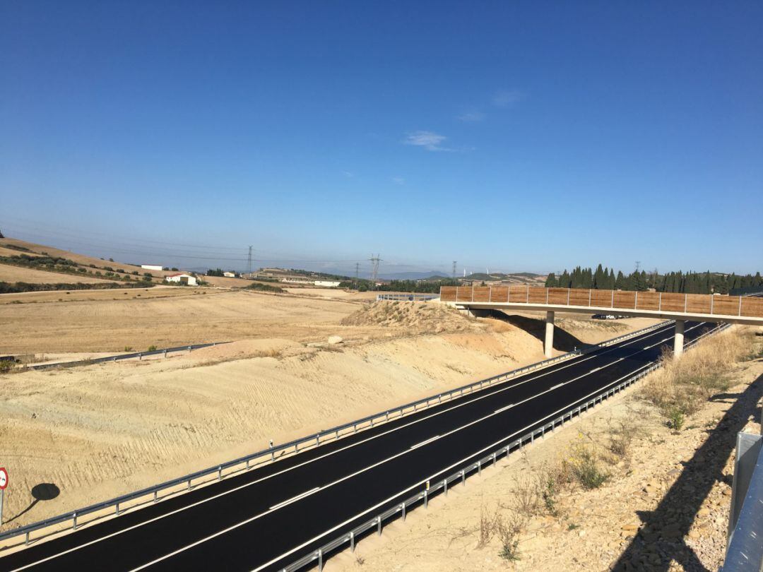 Tramo ya construido de la variante sur de Tafalla, al este de la ciudad