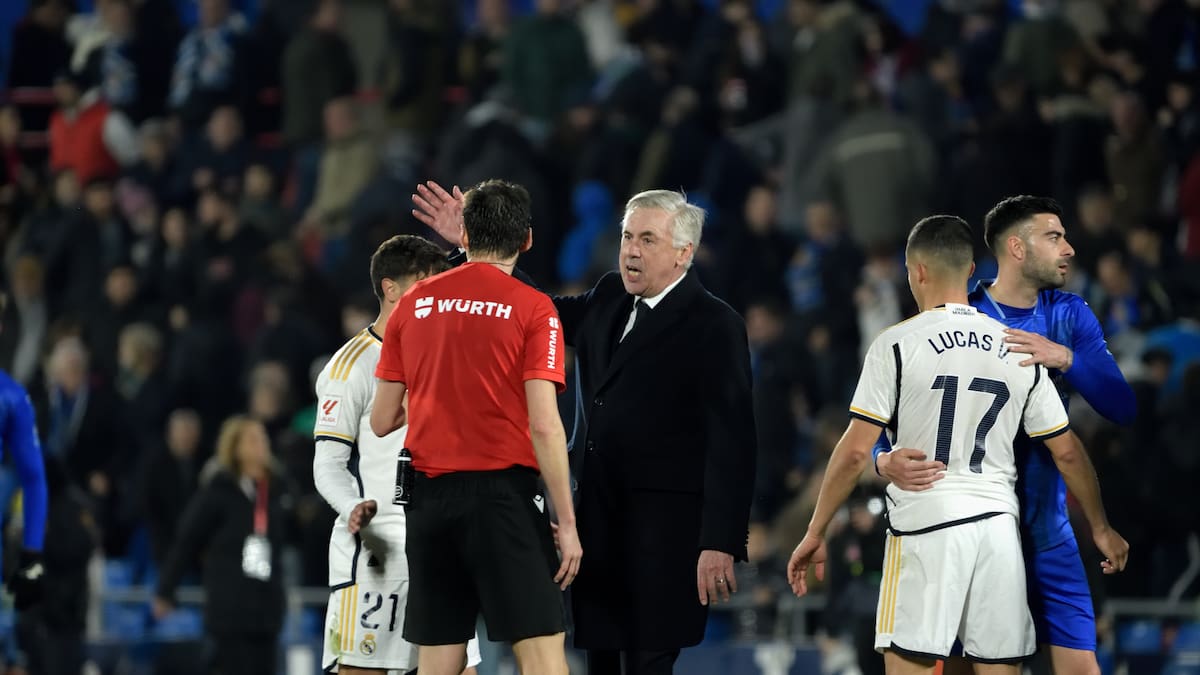 "Estoy deseando que se vayan a la Superliga": Chazarri se harta de las quejas arbitrales de Real Madrid y Barça