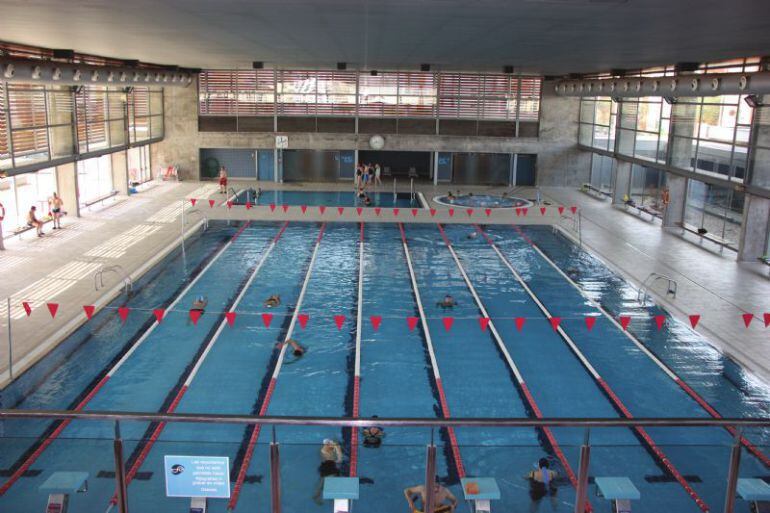 Los usuarios de la piscina provincial ya pueden disfrutar de la instalación deportiva