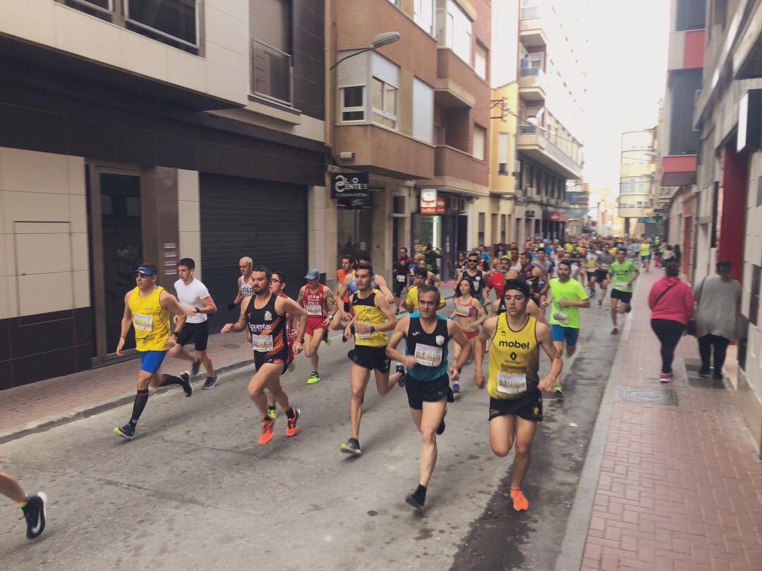 Algunos de los corredores que han participado en la 10k de Cieza