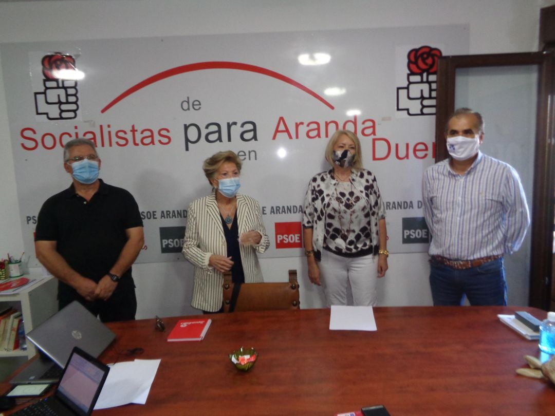 De izquierda a derecha, Ildefonso Sanz, Leonisa Ull, Amparo Simón y Luis Briones